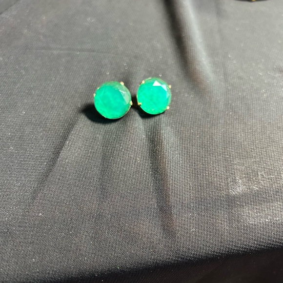 Vintage Gold and Green gorgeous pierced post button Earrings. - Picture 7 of 7